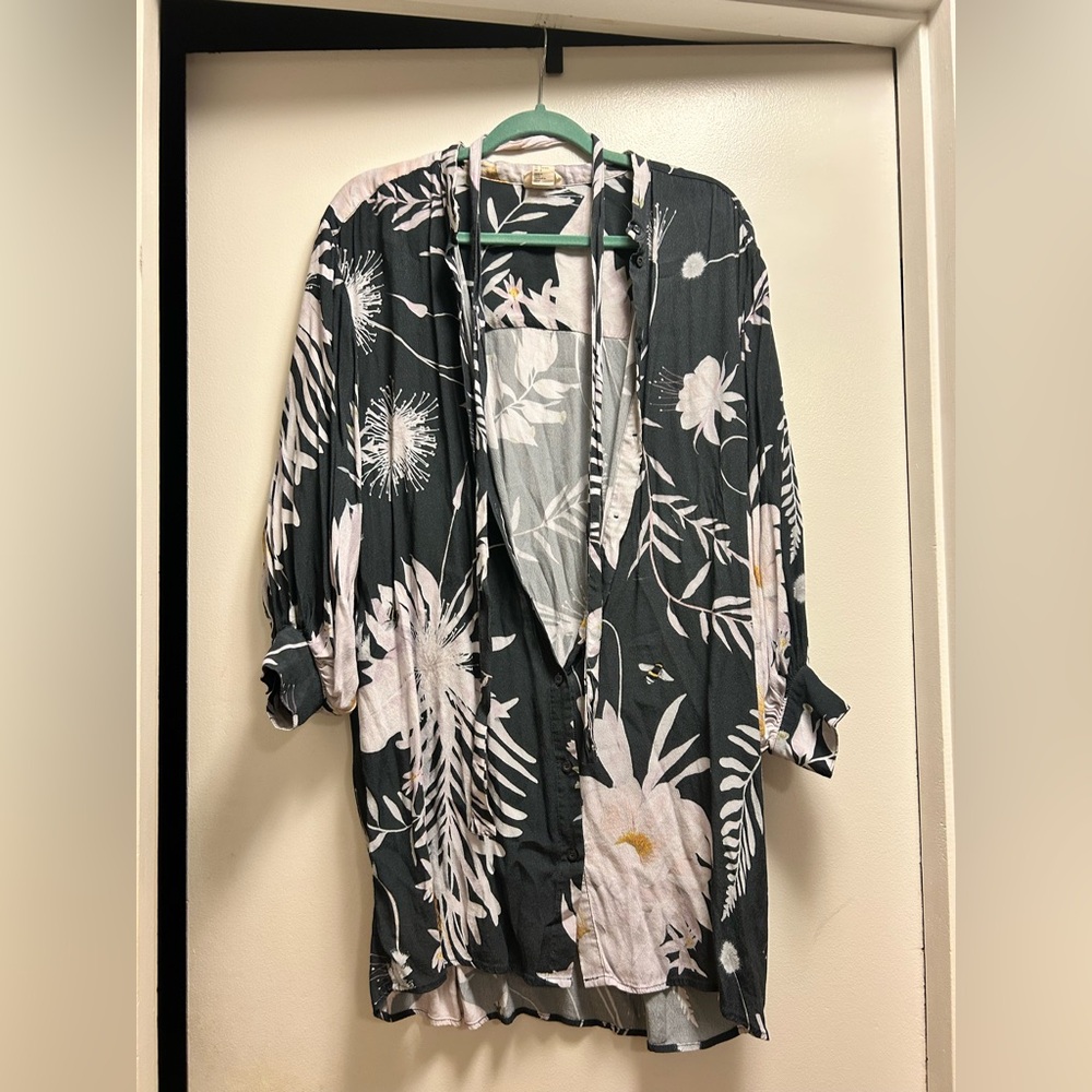 H&M Black and White Floral button down dress